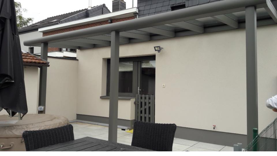 Pergola avec toiture en verre à Beaufays