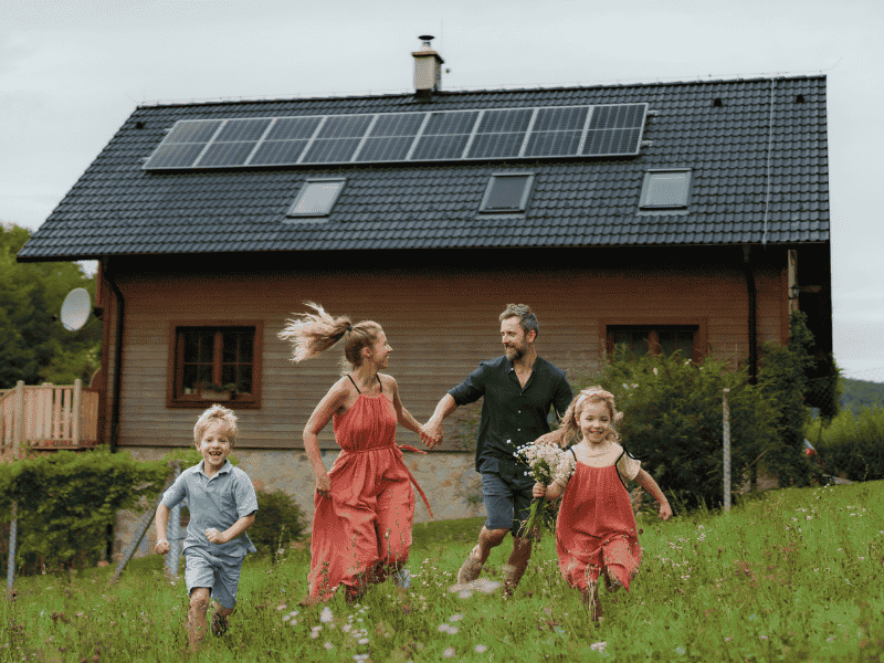Combien de panneaux solaires faut-il pour alimenter une maison ?